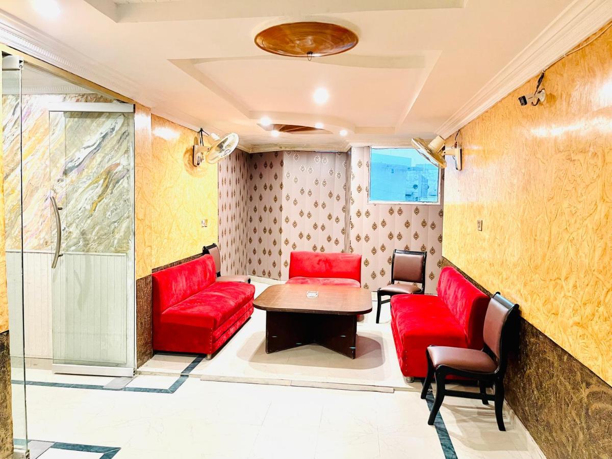 Hotel New Mid City Мултан Екстериор снимка