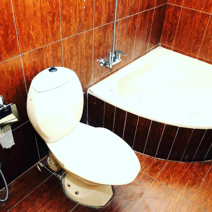 Hotel New Mid City Мултан Екстериор снимка